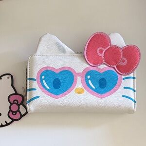 Hello Kitty Wallet White and Pink Saniro